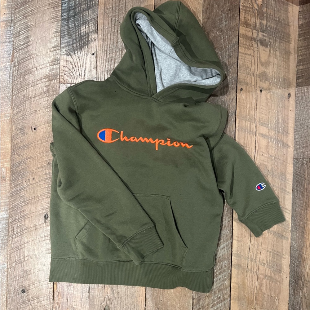 Champion hoodie boys size medium